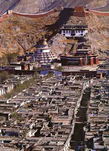 
Gyantse Old Town And Kumbum Chorten - Himalaya The Secret Of The Golden Tara By Dieter Glogowski book
